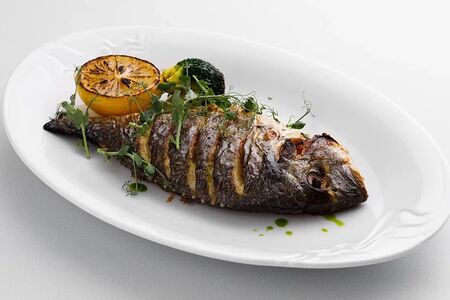 Дорадо с брокколи