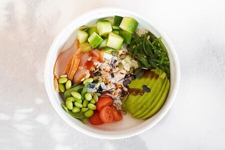 Поке с сырокопченой курицей