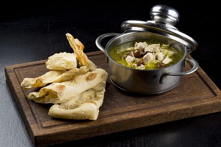 Куриный супчик с опятами