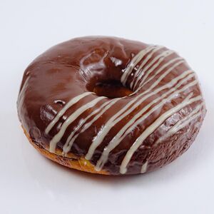 Шоколадный пончик