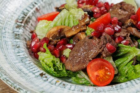 Салат с говядиной