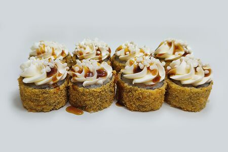 Темпура ролл с лососем и снежным крабом