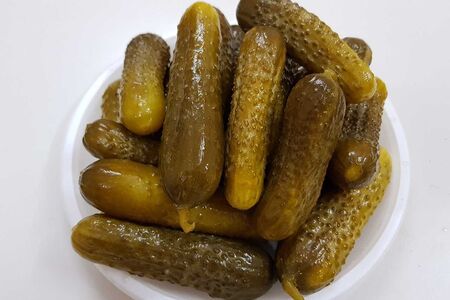 Соленые огурцы