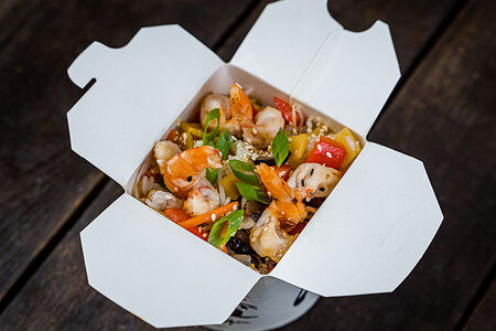 Wok рис с курицей