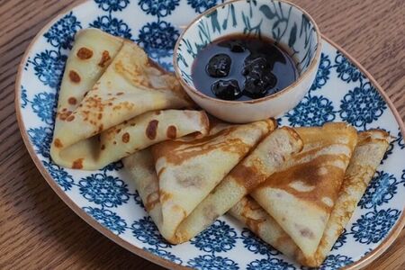 Блины со сметаной или грузинским вареньем
