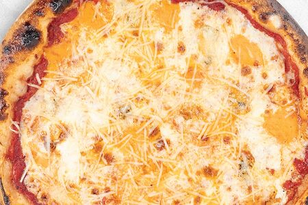 Пицца 4 сыра 