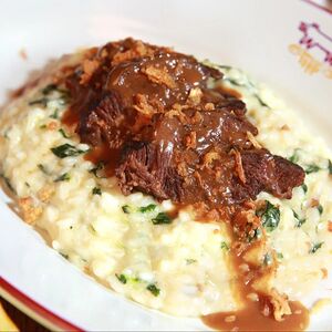 Ризотто с нежными томлеными щечками