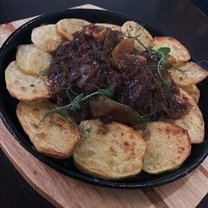 Шипящая сковорода по-охотничьи