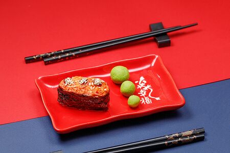 Запеченный гункан крабовый микс