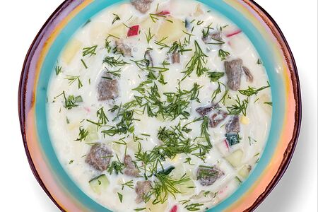 Окрошка с говядиной на айране и сметане