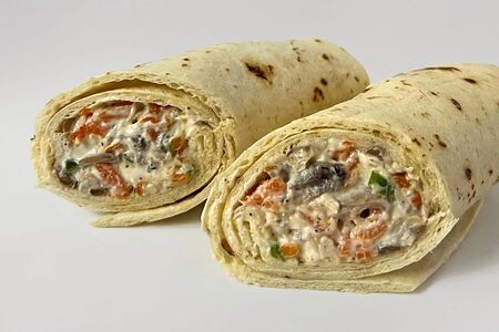 Буррито с курицей и грибами 