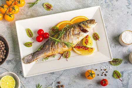 Филе судака в овощном соусе с грибами