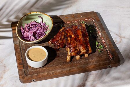 Медово-горчичные свиные рёбрышки