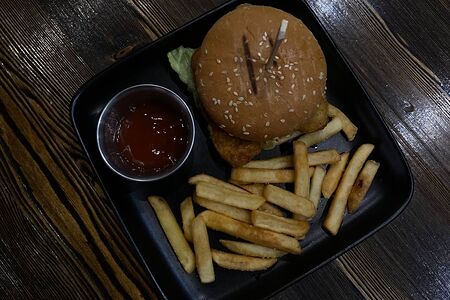 Мини-бургер с курицей