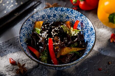 Салат с грибами