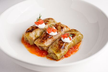 Мини-голубцы с телятиной