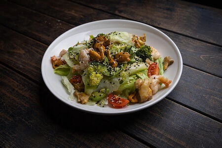 Салат с морепродуктами