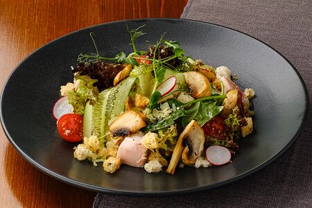 Черри Милано