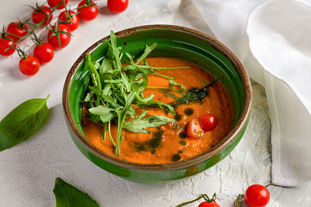 Томатный суп с итальянскими травами