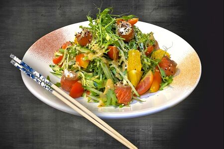 Морское искушение с лососем