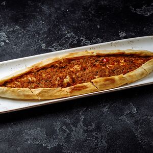 Пиде с фаршем мраморной говядины
