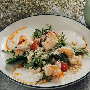 Свежий салат с креветками