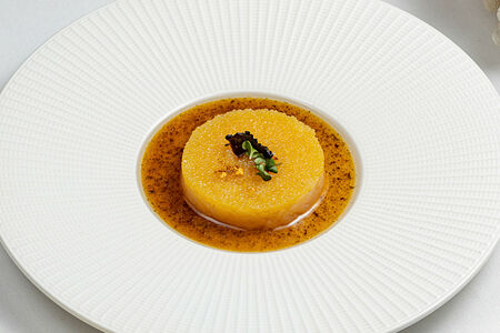 Тартар из мурманского гребешка с трюфельным шисо