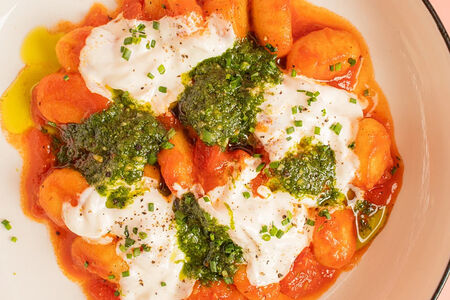 Ньокки со страчателлой и песто