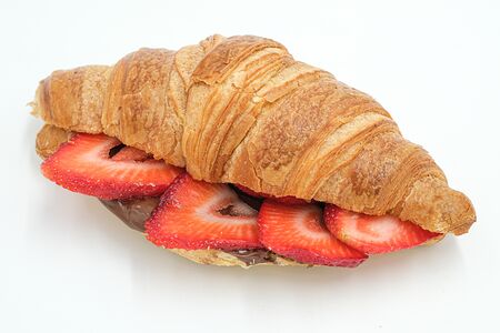 Круассан Клубника-Нутелла