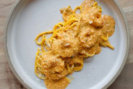 Спагетти с креветками