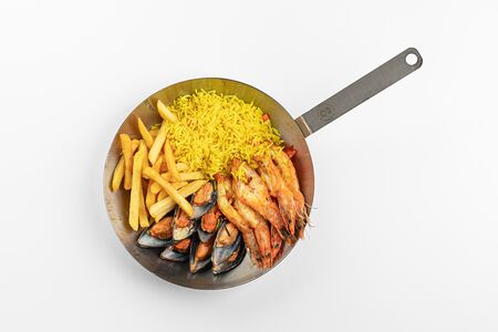 Креветки и мидии