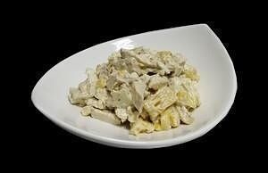 Салат Курица с ананасами