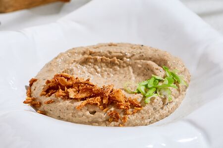 Риет из подкопченой кильки с бородинскими тостами