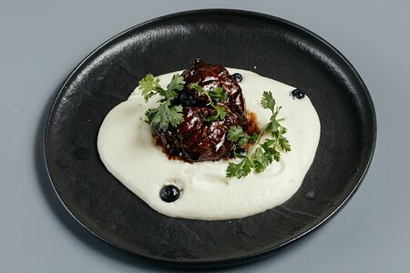 Шатобриан с кремом из белой фасоли