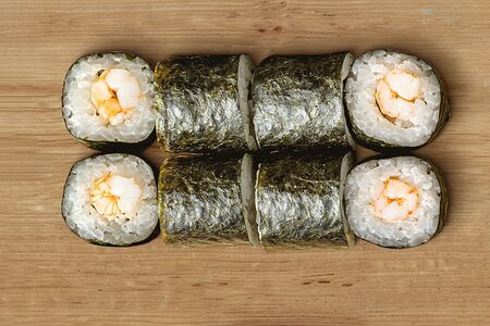 Маки с креветкой