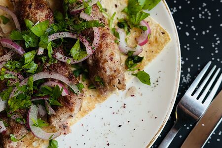 Люля-кебаб из баранины с копченым сулугуни