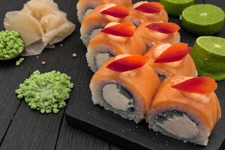 Ролл Филадельфия премиум