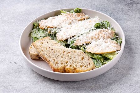 Цезарь с курицей