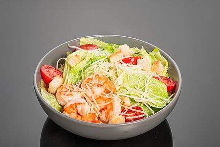 Салат Цезарь с креветкой