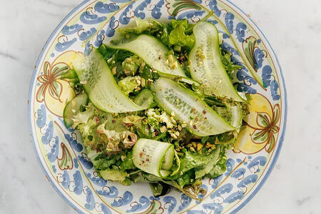 Зеленый салат с авокадо