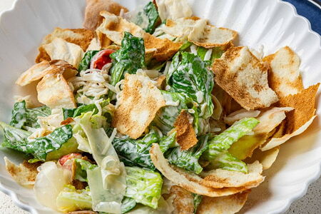 Салат Цезарь с крабом