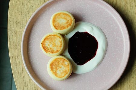 Сырники сметана и малина