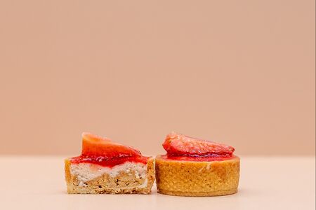 Тарт мини клубничный