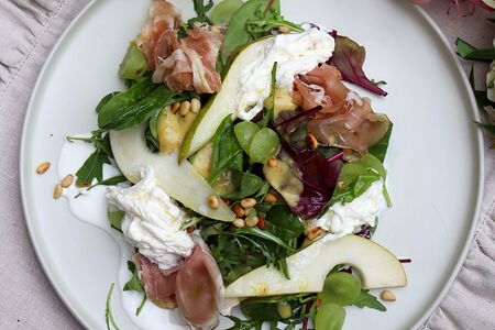 Салат с прошутто