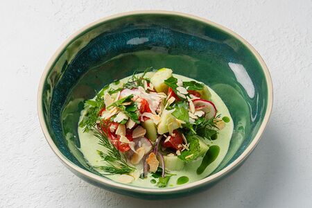 Овощной салат с сывороткой из эстрагона 