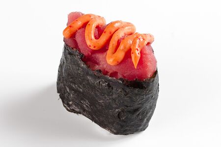 Гункан с тунцом