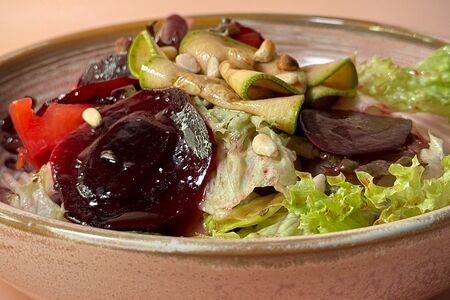 Салат со свеклой су-вид