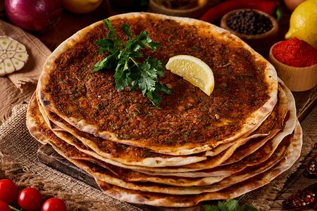 Ламаджо с мясом