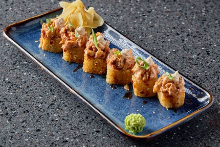 Ролл, запечённый с креветками