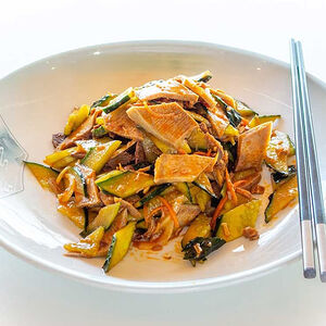 Язык с огурцом